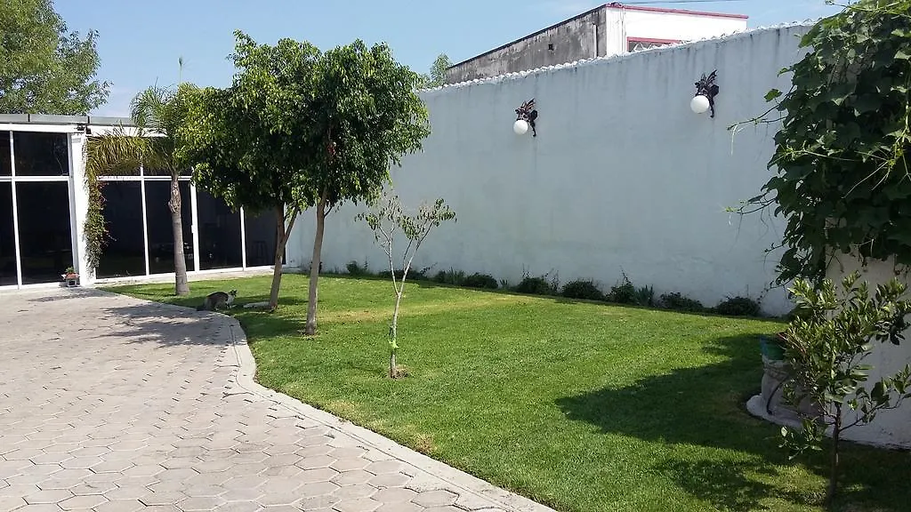 פואבלה Hospedaje Bugambilias בית הארחה